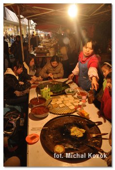jedzenie uliczne w Kaili