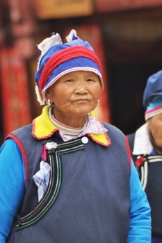 kobieta z plemienia Naxi